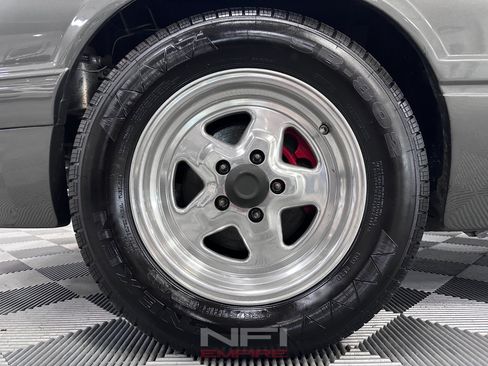Used 1988 Ford Mustang LX RWD image 12