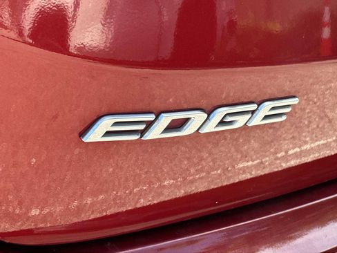 Used 2019 Ford Edge ST w/ Equipment Group 401A AWD/4WD image 11