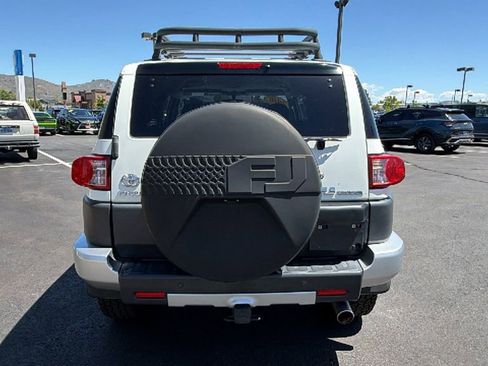 Used 2010 Toyota FJ Cruiser 4WD image 4