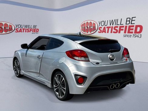 Used 2016 Hyundai Veloster Turbo FWD image 4