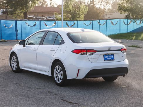 Used 2024 Toyota Corolla LE image 7