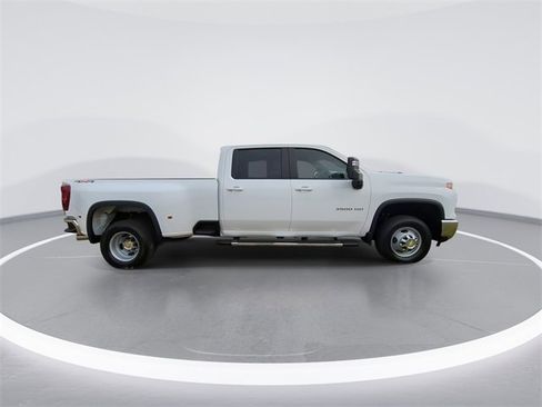 Used 2025 Chevrolet Silverado 3500 LT w/ All Star Edition image 9