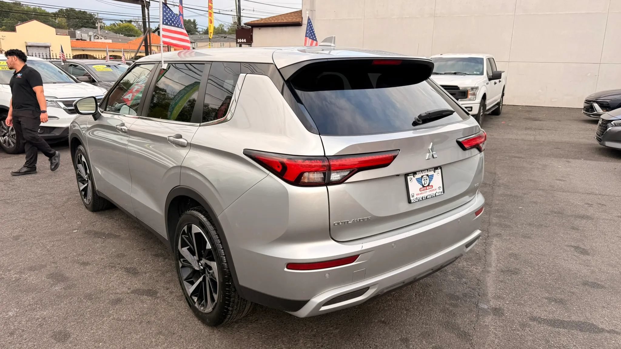 Used 2024 Mitsubishi Outlander FWD image 5