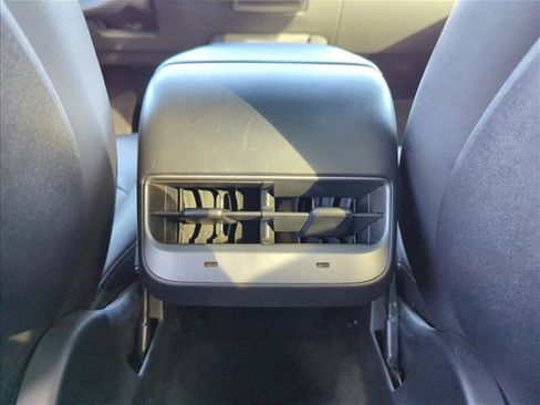 Used 2024 Tesla Model Y Long Range image 20