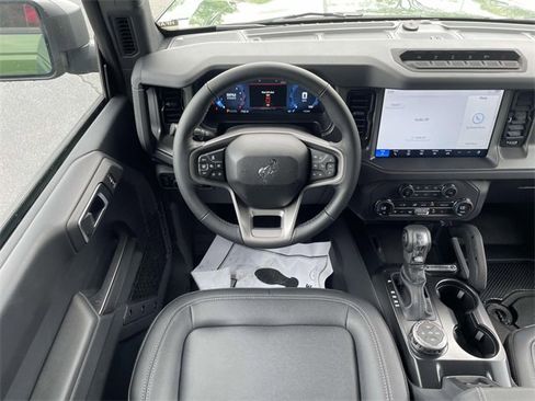 New 2025 Ford Bronco Badlands image 7
