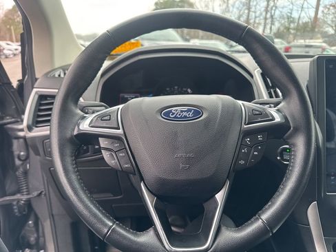 Used 2024 Ford Edge SEL image 21