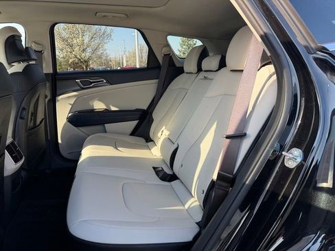 Used 2024 Kia Sportage EX w/ EX Premium Package image 15
