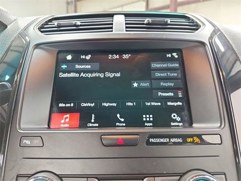 Used 2018 Ford Explorer XLT w/ Equipment Group 202A image 26