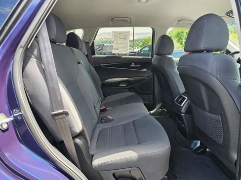 Used 2019 Kia Sorento S AWD/4WD image 13