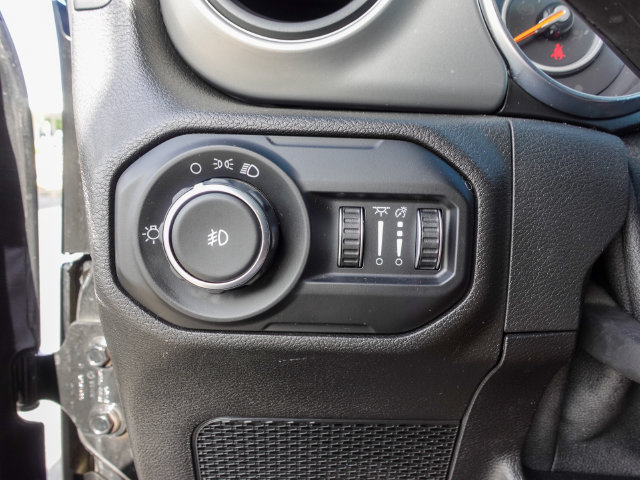 Used 2021 Jeep Wrangler Sport AWD/4WD image 18