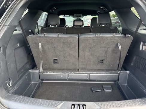 Used 2025 Ford Explorer ST-Line w/ ST-Line Street Pack AWD/4WD image 21