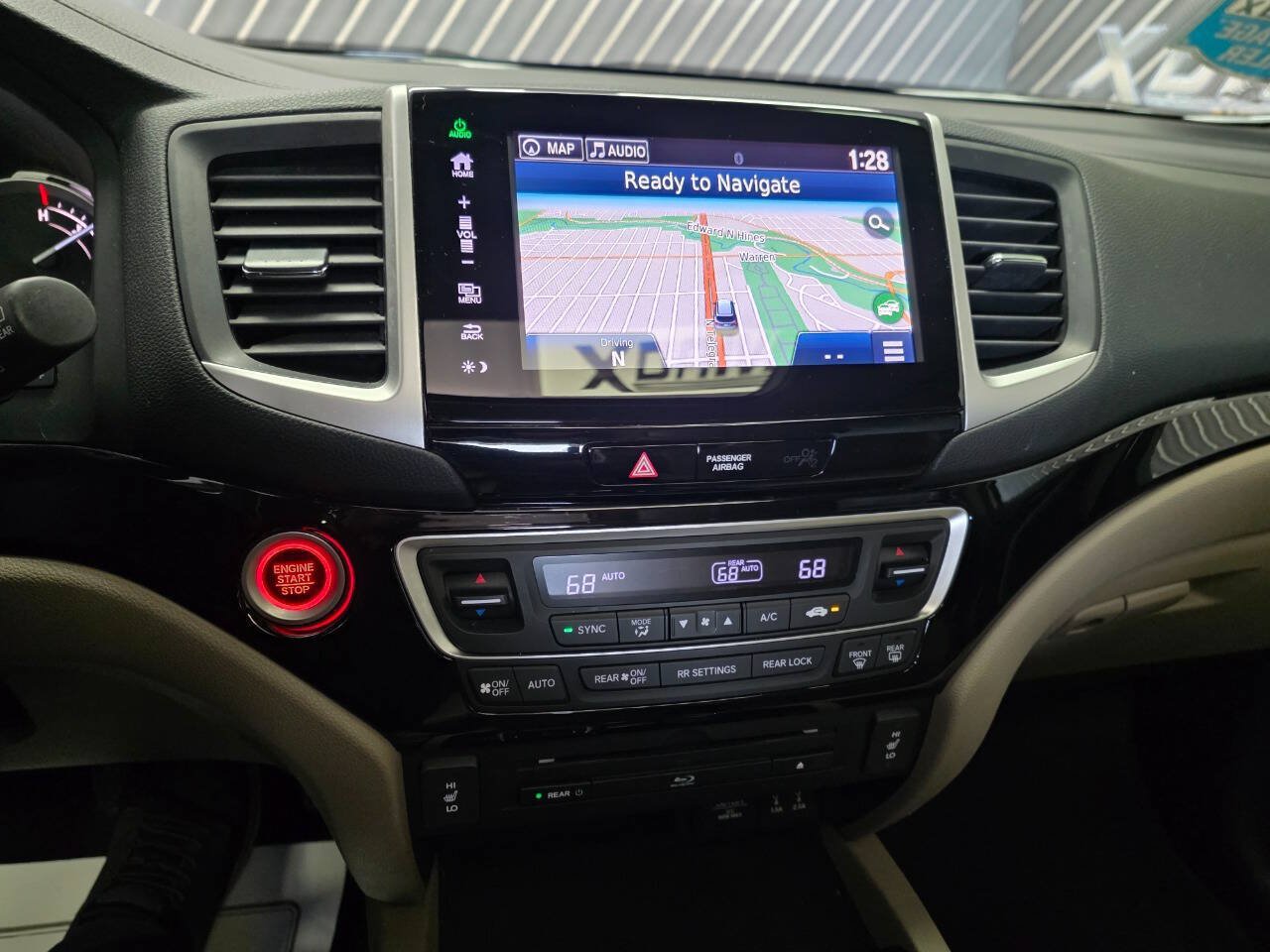 Used 2016 Honda Pilot Touring image 23