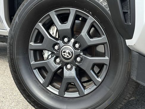Used 2025 Toyota 4Runner SR5 RWD image 27