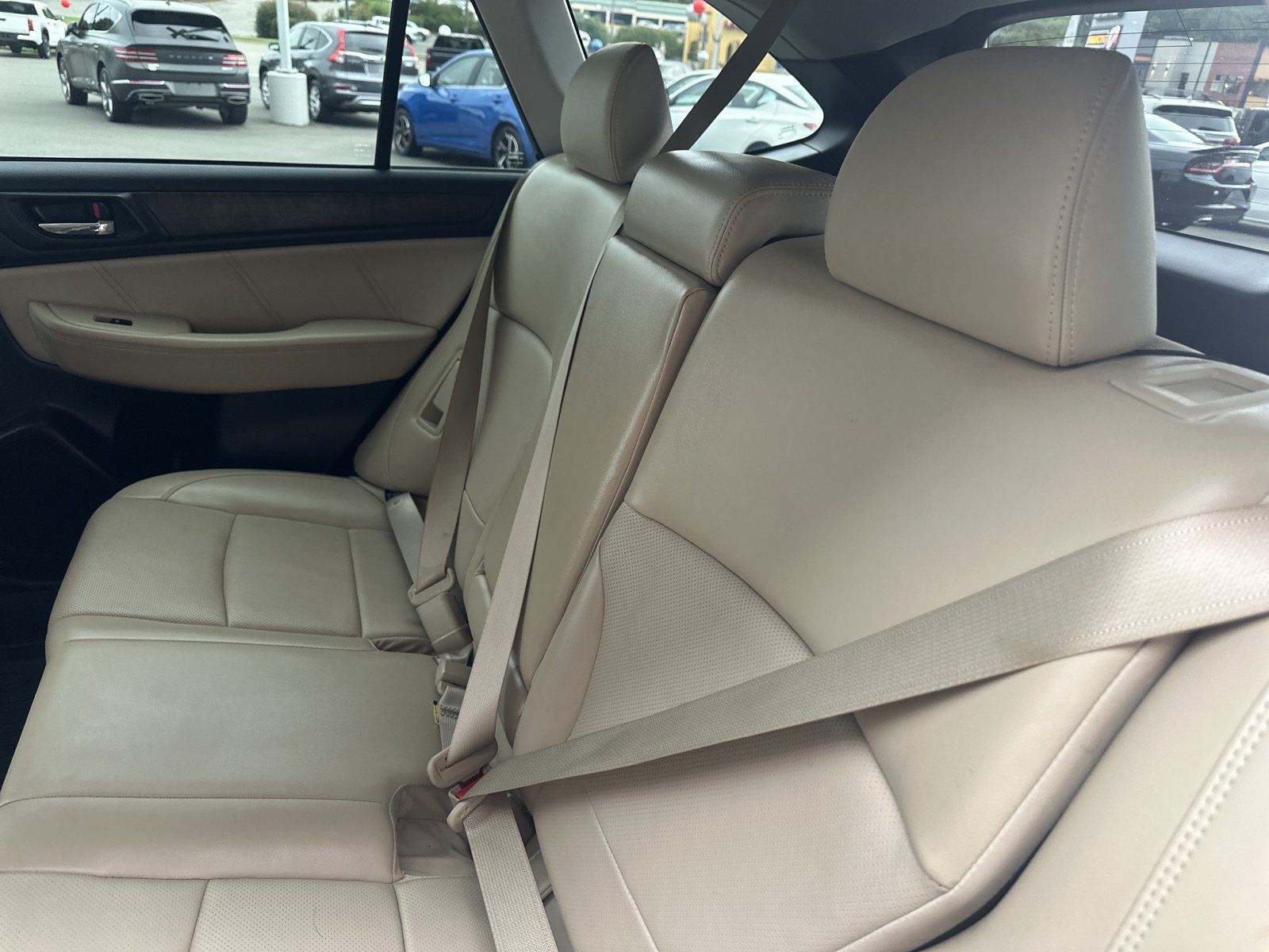 Used 2018 Subaru Outback 2.5i Limited AWD/4WD image 25