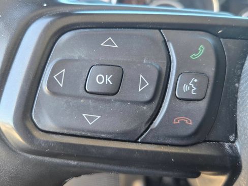 Used 2022 Jeep Wrangler Unlimited Sport AWD/4WD image 18