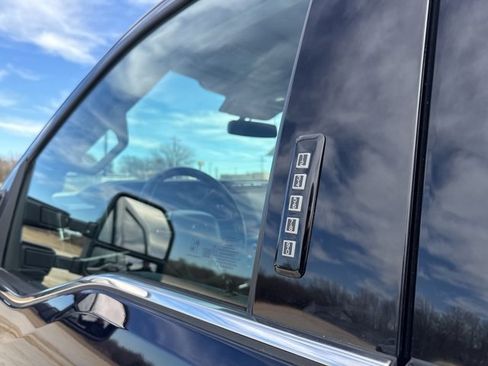 Used 2024 Ford F250 Lariat w/ Chrome Package image 12