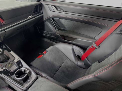 Certified 2026 Porsche 911 GT3 RWD image 24