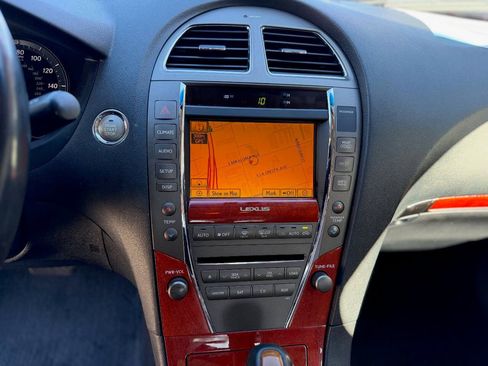 Used 2012 Lexus ES 350 Base 4dr Sedan w/ Touring Special Edition image 16