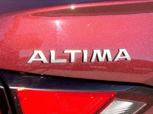 Used 2024 Nissan Altima 2.5 SV w/ SV Premium Package image 30
