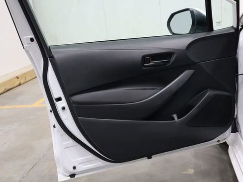 Used 2023 Toyota Corolla LE image 14