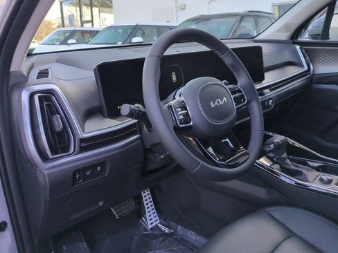 New 2025 Kia Sorento SX image 9