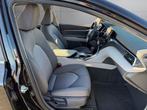 Used 2024 Toyota Camry LE image 7