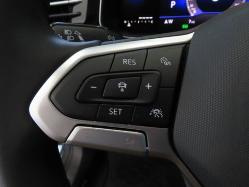 New 2025 Volkswagen Jetta SE FWD image 13