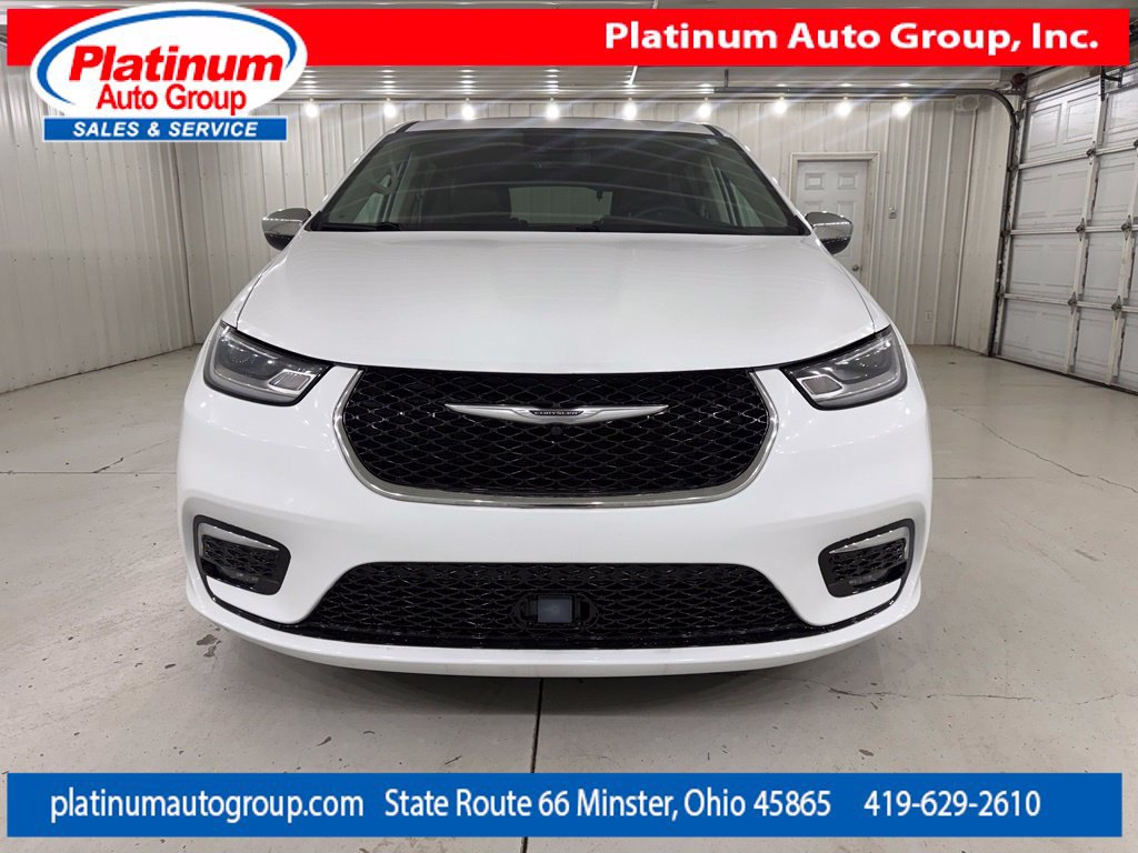 Used 2023 Chrysler Pacifica Limited FWD image 8