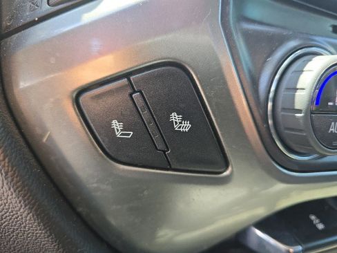 Used 2018 Chevrolet Silverado 1500 LT w/ All Star Edition AWD/4WD image 28