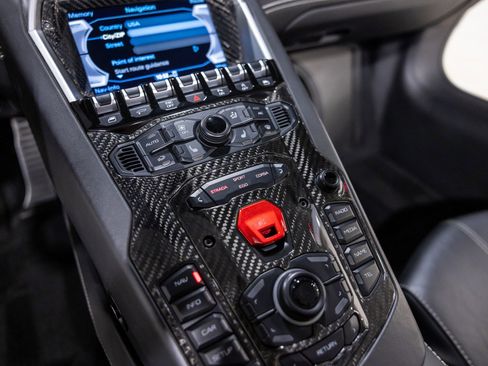 Used 2019 Lamborghini Aventador S image 57