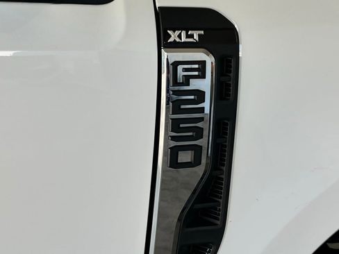 Used 2024 Ford F250 XLT image 26