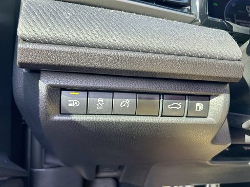 Used 2025 Toyota Camry SE w/ Convenience Package FWD image 14
