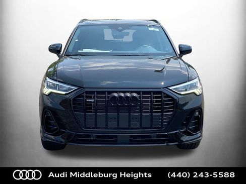 Certified 2025 Audi Q3 2.0T Premium w/ Convenience Package image 3