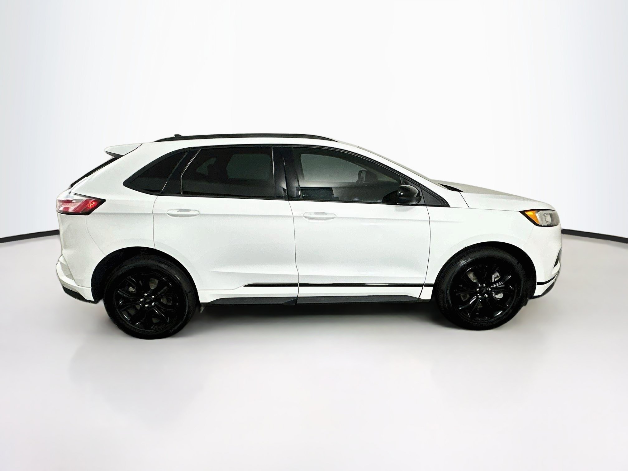 Used 2022 Ford Edge SE w/ Black Appearance Package AWD/4WD image 10