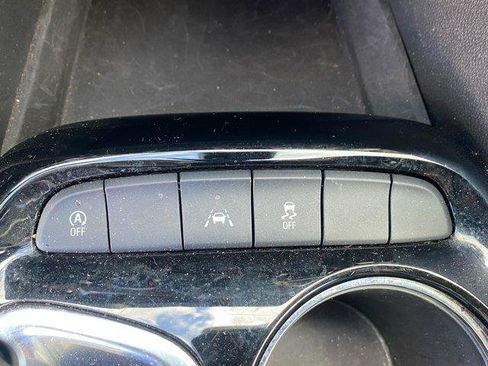 Used 2024 Buick Encore GX Sport Touring image 22