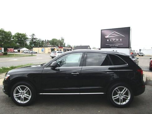 Used 2017 Audi Q5 2.0T Premium Plus w/ Technology Package image 12