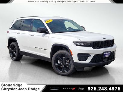 New 2025 Jeep Grand Cherokee Altitude