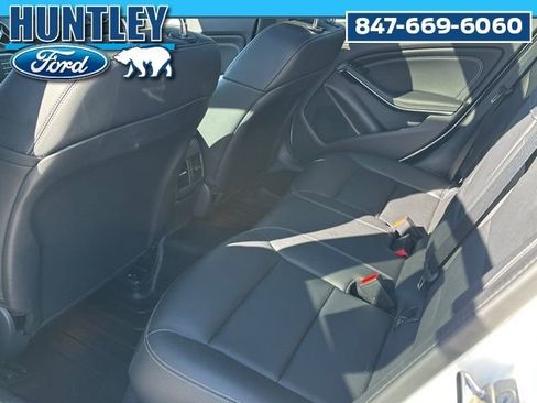 Used 2020 Mercedes-Benz GLA 250 4MATIC image 11