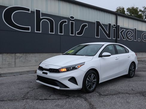 Used 2024 Kia Forte LXS image 1