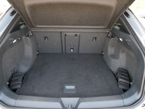 Used 2021 Volkswagen ID.4 Pro S RWD image 18