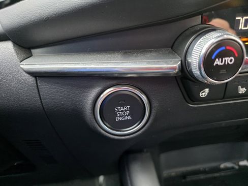 Used 2024 MAZDA MAZDA3 Hatchback w/Premium Plus Pkg image 18