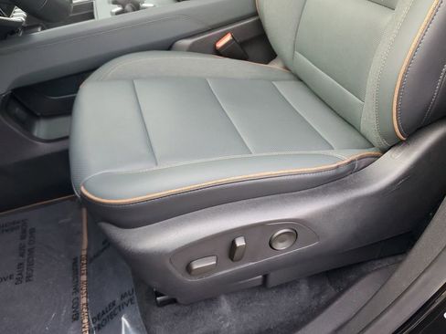 Used 2024 GMC Acadia AT4 image 16