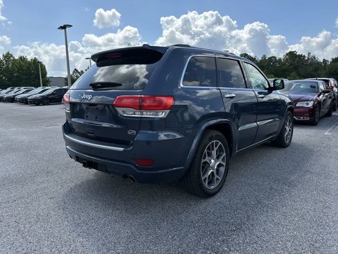 Used 2020 Jeep Grand Cherokee Overland AWD/4WD image 8