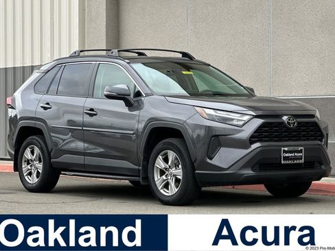 Used 2023 Toyota RAV4 XLE image 1