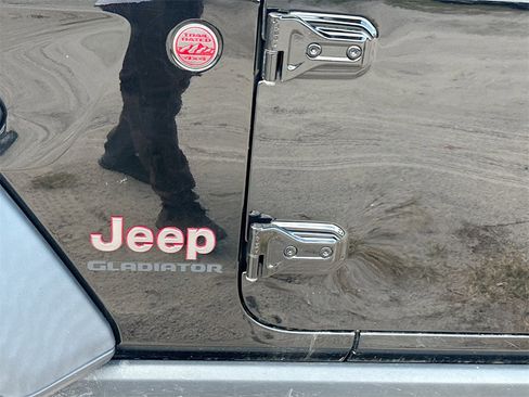 Used 2022 Jeep Gladiator Rubicon w/ LED Lighting Group image 30