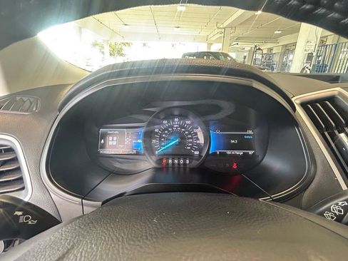 Used 2023 Ford Edge SEL AWD/4WD image 35
