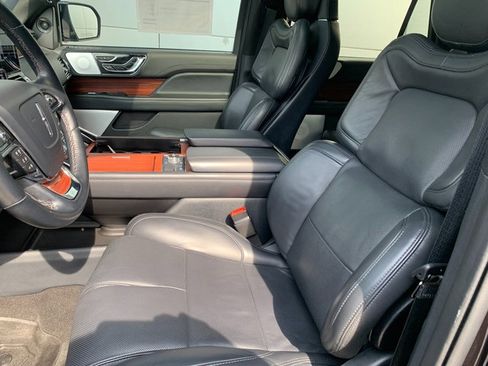 Certified 2024 Lincoln Navigator L Reserve AWD/4WD image 18