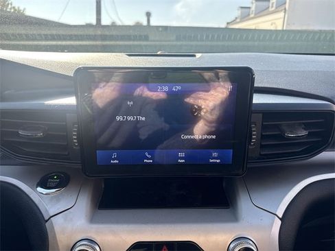 Used 2020 Ford Explorer XLT image 16