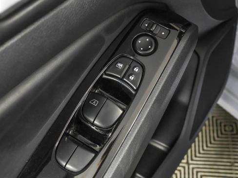 Used 2024 Nissan Altima 2.5 SR image 33