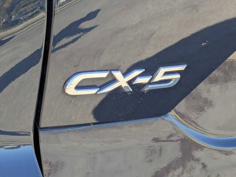 Used 2019 MAZDA CX-5 Touring image 12